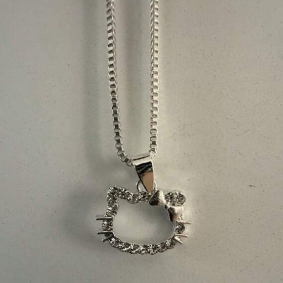 Sanrio Hello Kitty Silver Pendant Collarbone Chain (comes in plain box) - Picture 3 of 3